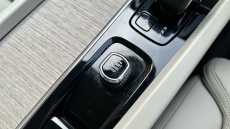 Volvo XC60 2.0 B5P Plus Dark 5dr AWD Geartronic Petrol Estate